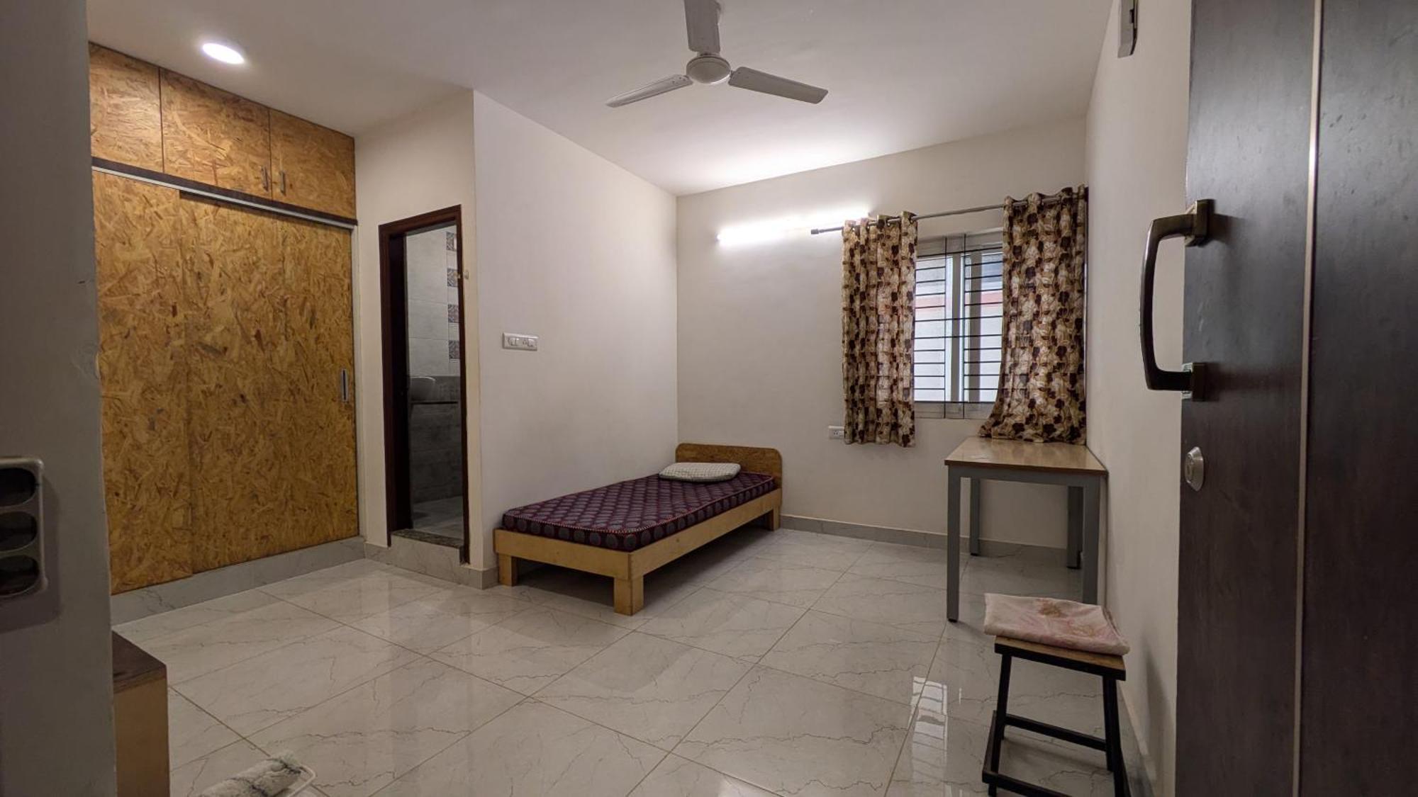 A Pousada Ashraya Bangalore Exterior foto